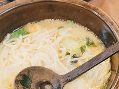 -灵芝妹子海鲜米线(瓦房店新玛特店)