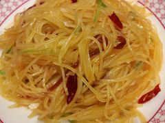 酸辣脆爽土豆丝-满园烤鸭·春饼(抚顺万达店)