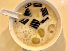 鲜龙眼西米凉粉-晶晶甜品(发昌大厦店)