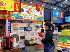 -三亚火车头万人海鲜广场