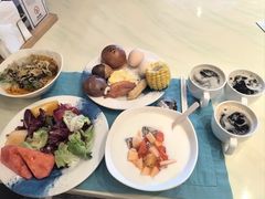 -亚龙湾希尔顿自助餐厅·海鲜·烧烤·沙滩BBQ·现场乐队