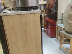 -魔都三兄弟酸辣粉·蘸卤炸串(虹桥万科店)