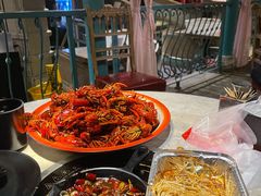 -沪小胖小龙虾(淮海中路旗舰店)