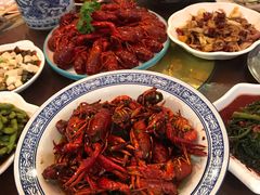 -郑东靓靓虾馆·金牌油焖大虾(天泽街店)