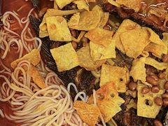 -在巷子里的烤肉店·螺蛳粉烤鱼·牛蛙(和美城店)