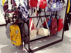 -唯品会(泽胜中央广场店)