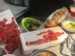 -伴山牛贵州黄牛肉火锅·苗疆非遗艺术餐厅(上海首店)