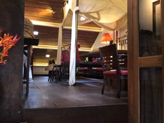 -Cuc Gach Quan Restaurant