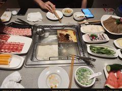 -海底捞火锅(曹安公路店)