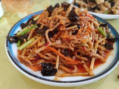 -凯盛食府(右玉小吃街店)