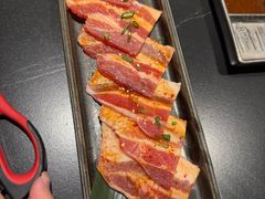 -山川小町·极番烧肉(新地假日广场店)