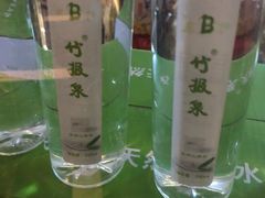 -安吉龙王山峡谷漂流