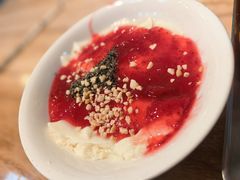 草莓酱甜豆腐花-和众大油条(维明路店)