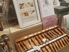 -猫的天空之城概念书店(杭州南宋御街店)