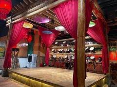 -老滇山寨•云南特色菜•地方菜•民族风情歌舞表演(金碧店)