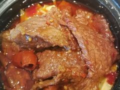 秘制麻辣牛肉饭-百事佳烧鸭牛腩(上海虹桥站店)