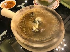 -J Daeng Seafood