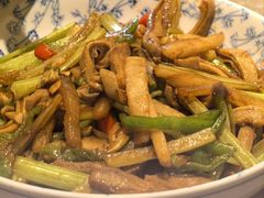 -魏铭鱼头捞饭(晋阳路店)