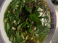 -禺馋猫生滚牛肉粉