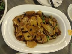 -蔼若春.传承三十年云南菜(金碧公园店)