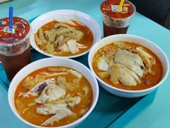 -亚王咖喱鸡米粉面