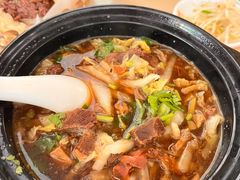 -闫家驴肉老店(华电一校店)