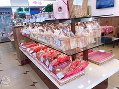 -红宝石·鲜奶小方·海派西点房(南丹店)