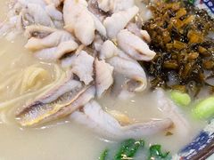 招牌黄鱼面-明呈黄鱼面馆(斜土路店)