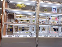 -无奔眼镜·蔡司·依视路授权店(马家堡店)