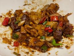 菌酱螺旋粉炒牛肉粒-有璟阁港式餐厅(国贸商城店)