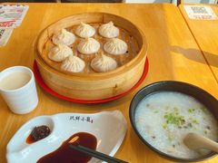 招牌鲜肉小笼汤包-玖鲜小笼(中山广场店)