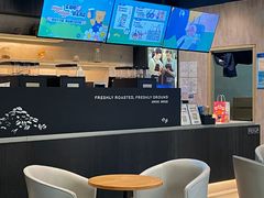 -瑞幸咖啡(长宁来福士B1层店)