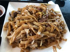 古法炒牛河-人山人海·粤式點心·手工造