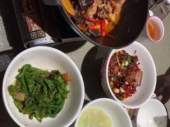 -老湖南民间菜·牛肉十八炒(花都店)