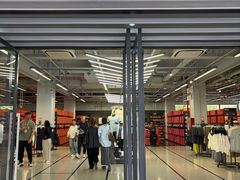 -王府井奥莱临潼小镇(临潼店)