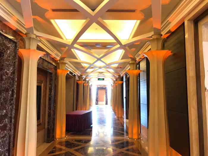 金钱豹·宴会厅(延安西路店)-"看了很多家星级酒店,性价比都不是太高