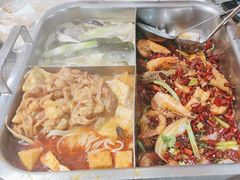 -鸡遇虾煲干锅火锅(小寨金莎店)