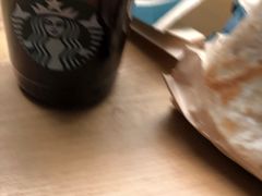 -星巴克(上海虹桥新天地二店)