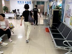-上海大学附属上海和平眼科医院
