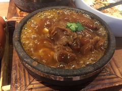 德宏腌菜叭猪蹄-云海肴·汽锅鸡·云南代表菜(天山百盛优客店)
