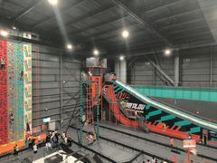 -极限PLAY运动娱乐新世界·团建派对表演休闲馆·室内高空游乐园