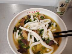-文山荷鲜居(翠湖店)