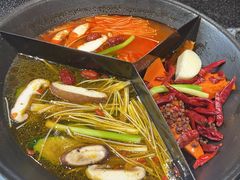 -渝里重庆火锅(航天城店)