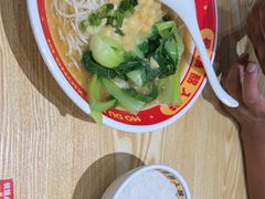-魔都三兄弟酸辣粉·蘸卤炸串(虹桥万科店)