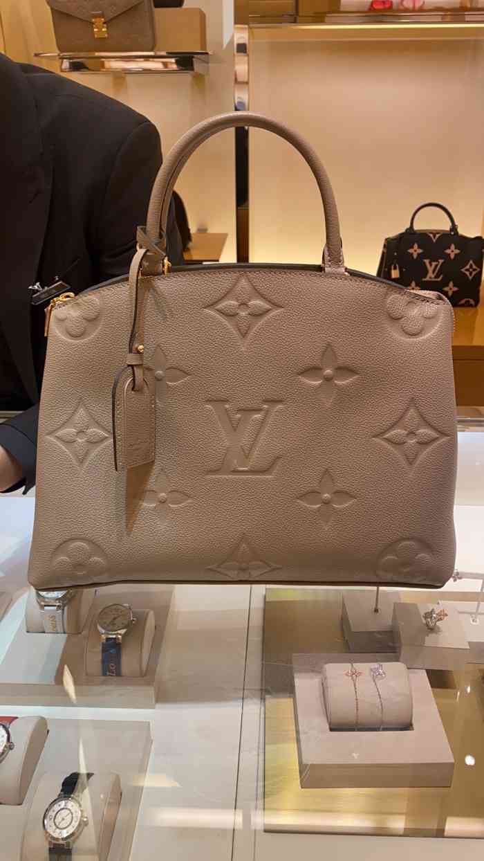 louis vuitton(永利皇宫店)-"商品:包包 [鸭子]第一次去lv买包包.