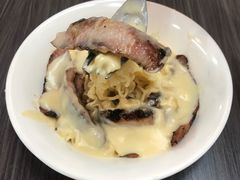 猪颈肉芝士捞公仔面-新记餐厅(香槟大厦店)