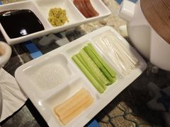 -瓦国小镇·果木烤鸭·融合菜(西口店)