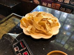 -宽板凳老灶火锅(簋街店)