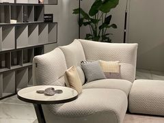 -罗奇堡家具(淮海西路店)