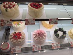 -花花卷卷·鲜食蛋糕(泉屋店)